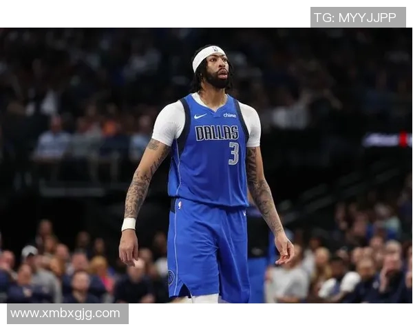 浓眉半场表现平平8中3三分0中失误2次仅得8分7篮板